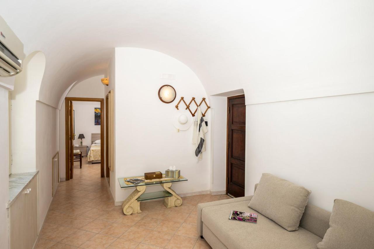 Casa Betty Appartement Positano Buitenkant foto